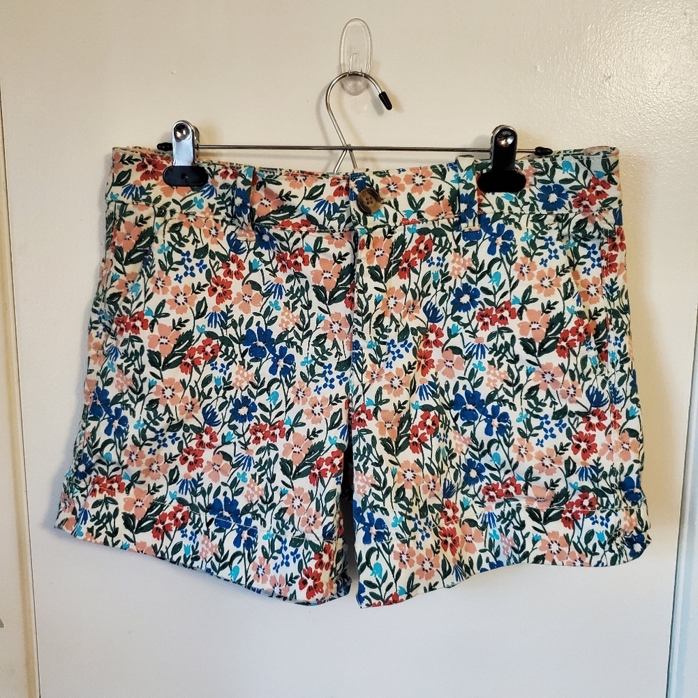 American Eagle flowery midi shorts